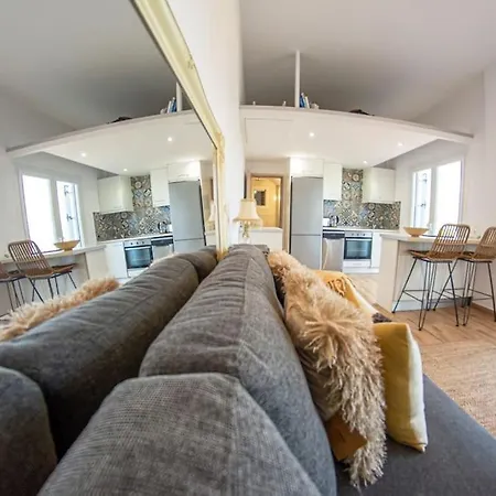 Boukari Blu Boukari *