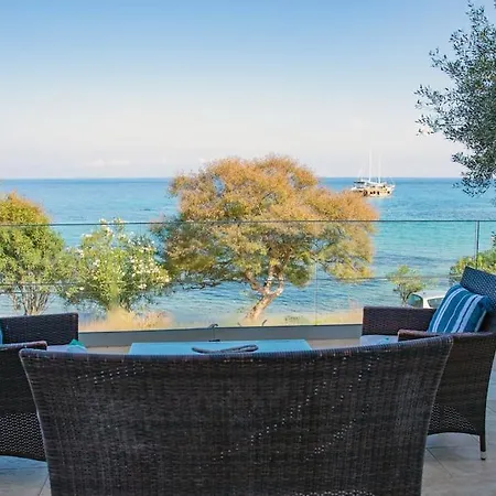 Boukari Blu Boukari Apartment Mpoukaris